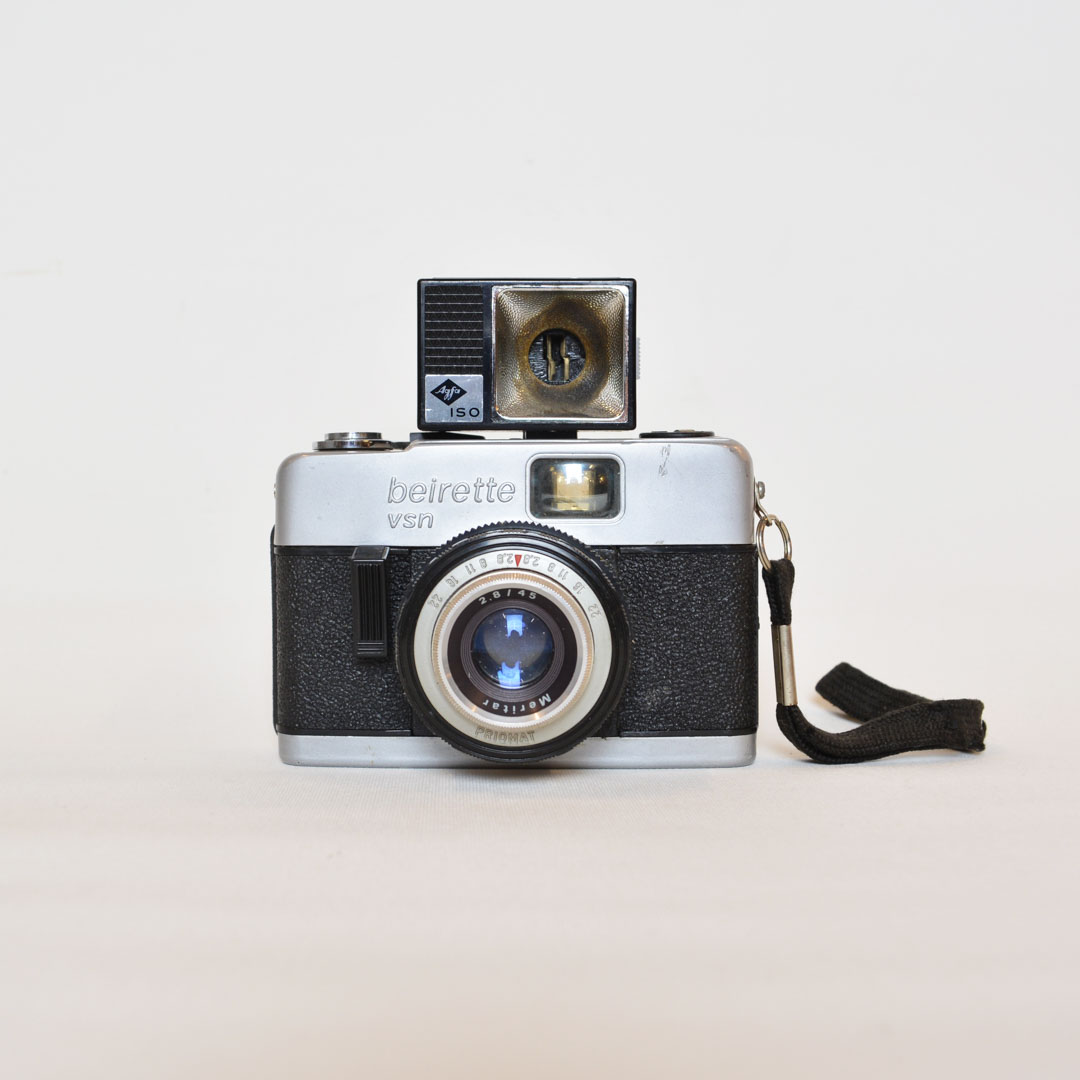 アンティーク 東ドイツ製　カメラ　beirette vsn Beirette vsn - Camera-wiki.org - The free camera encyclopedia