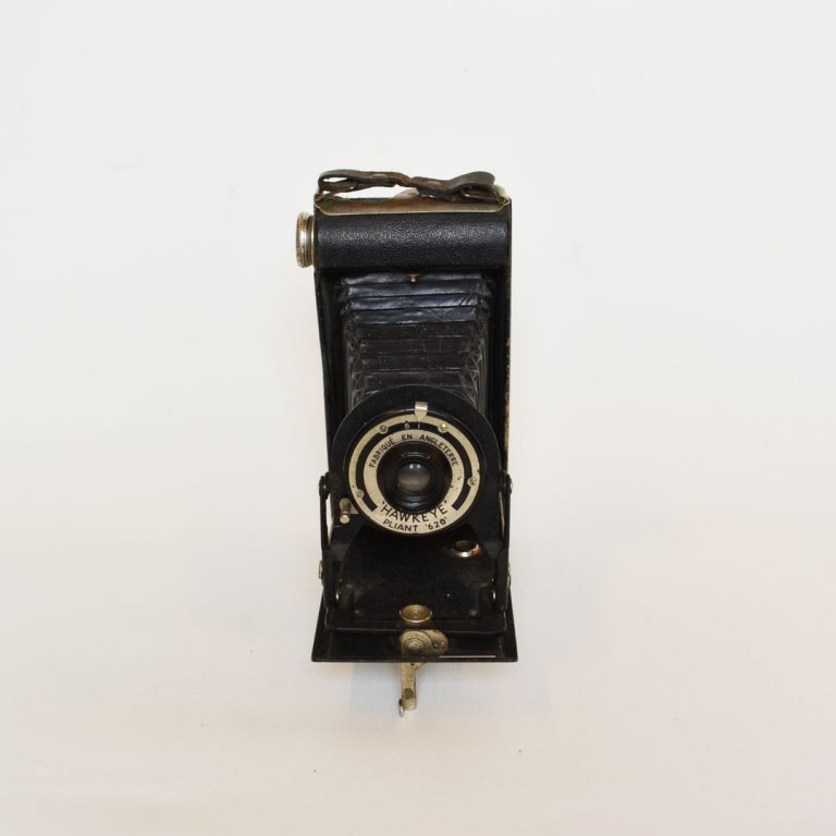 Hawkeye 620 Folding Camera, Kodak, 1940's -Rent Only- MODERNON - A ...