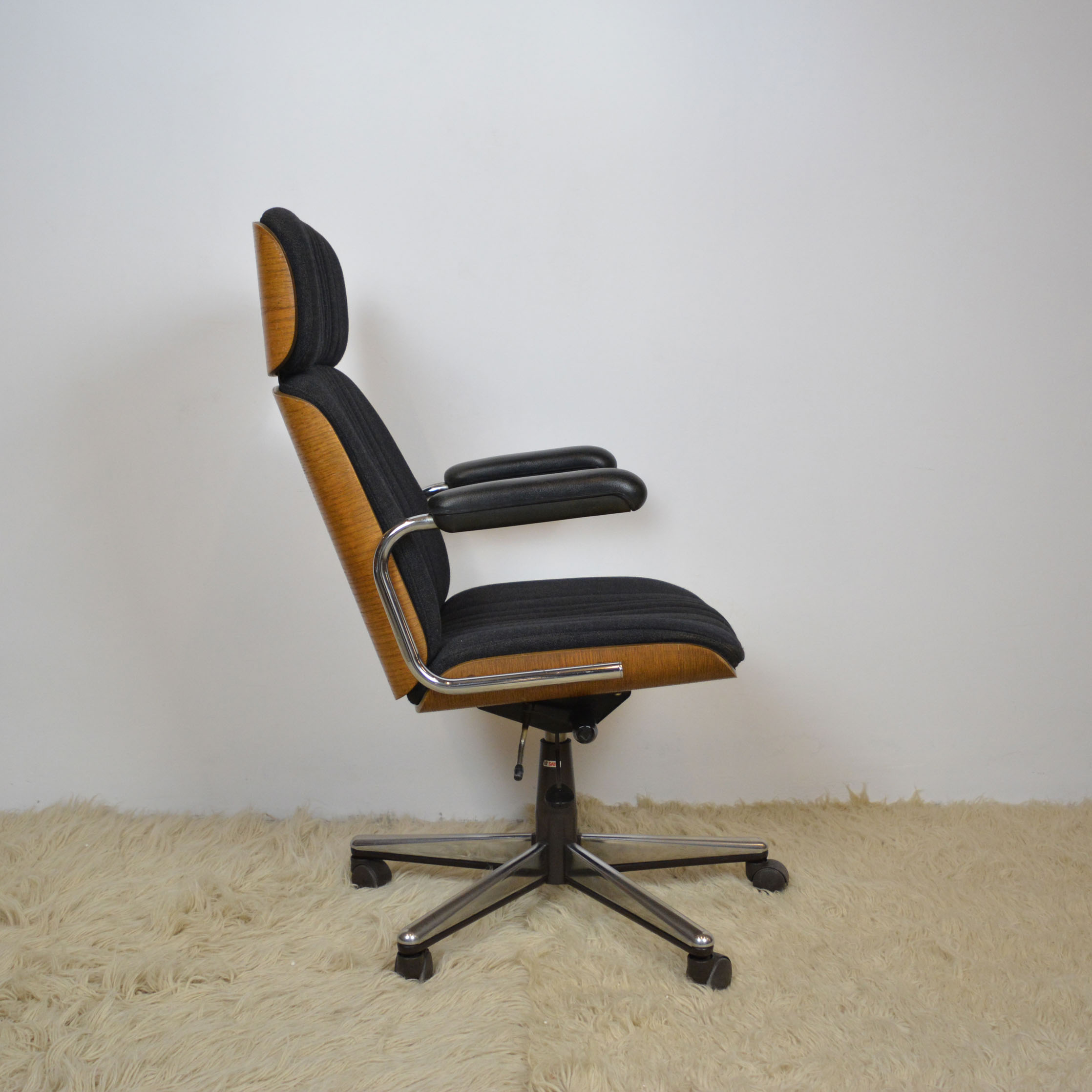 Late 70's SATO Desk Chair -Rent Only- MODERNON - A Retrosexual Movement